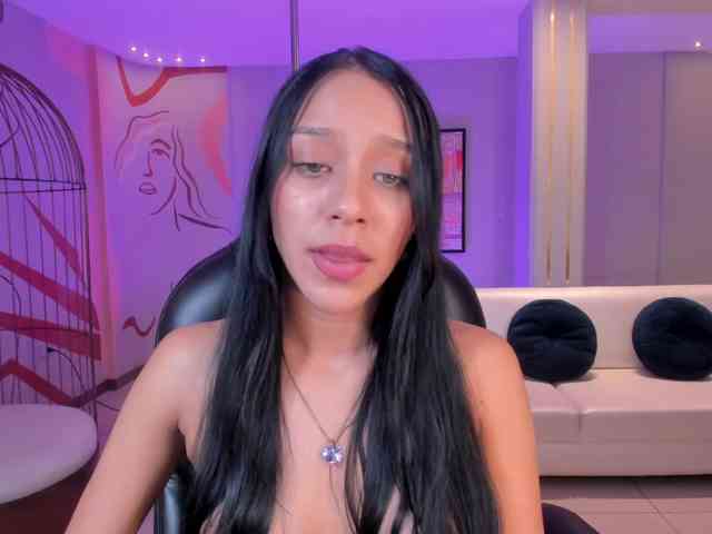 AmaliaCruss webcam