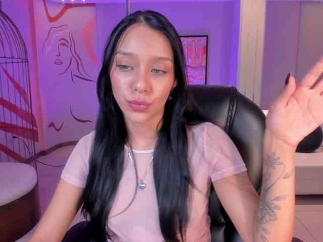 AmaliaCruss webcam