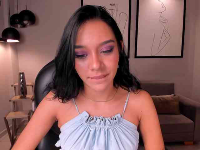 AmaliaCruss webcam