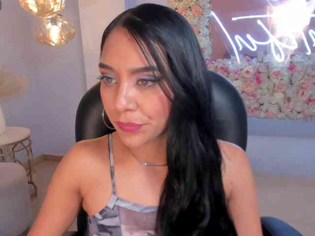 AmaliaCruss webcam