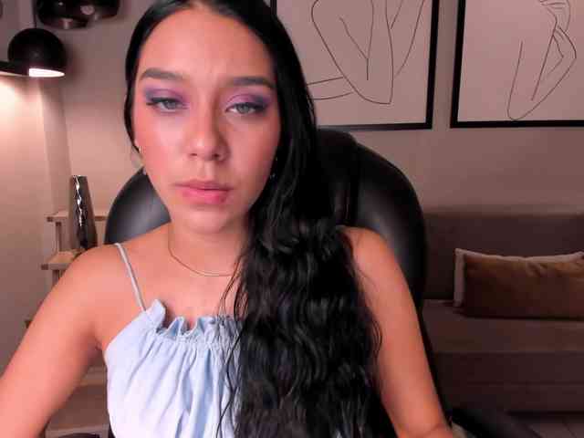 AmaliaCruss webcam