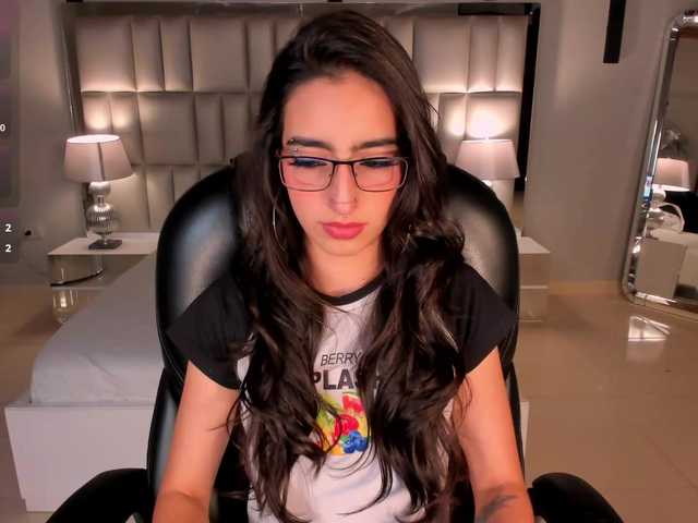 LarisaSmirnov's BongaCams show and profile