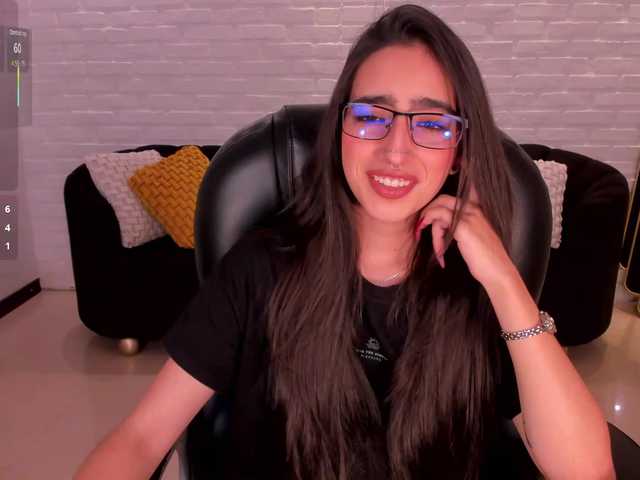 LarisaSmirnov's BongaCams show and profile