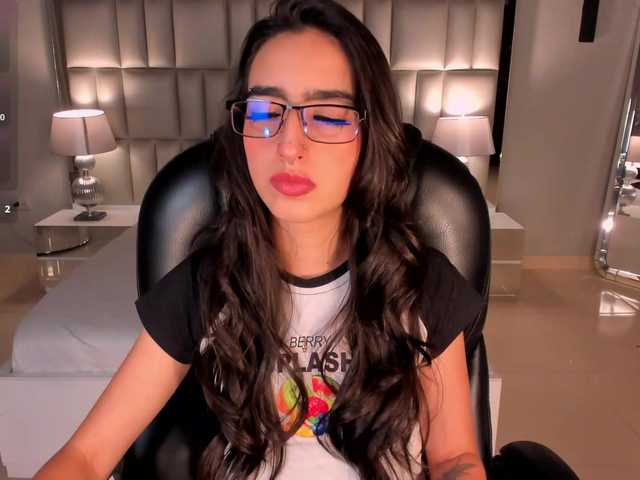 LarisaSmirnov's BongaCams show and profile