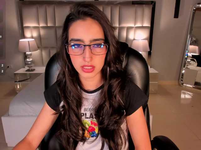 LarisaSmirnov's BongaCams show and profile