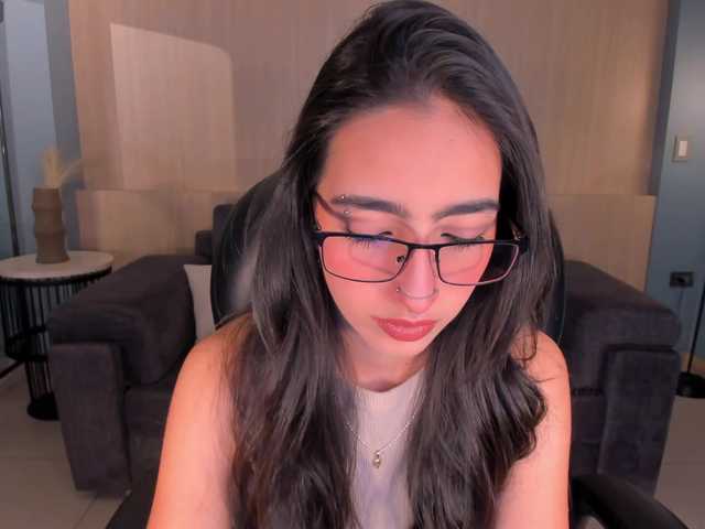 LarisaSmirnov's BongaCams show and profile