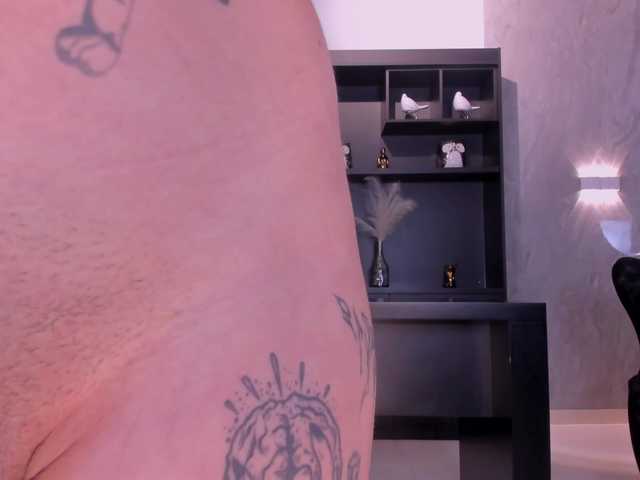 LarisaSmirnov's BongaCams show and profile