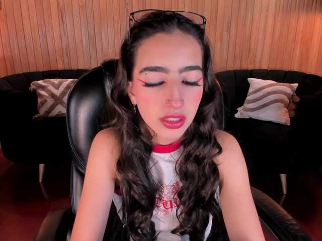 LarisaSmirnov's BongaCams show and profile