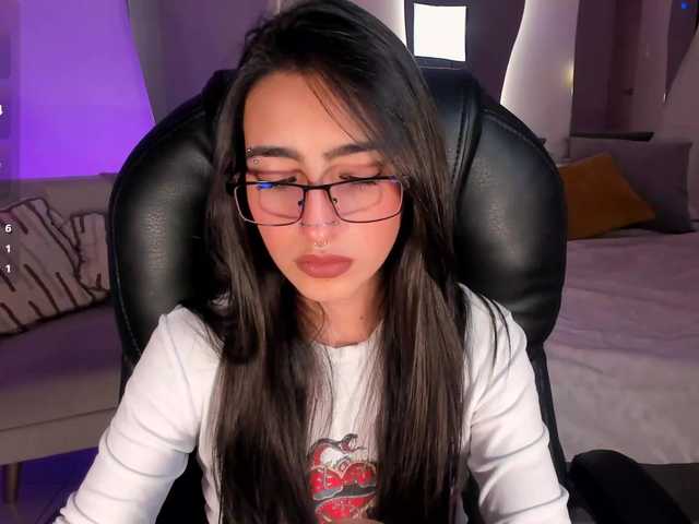 LarisaSmirnov's BongaCams show and profile