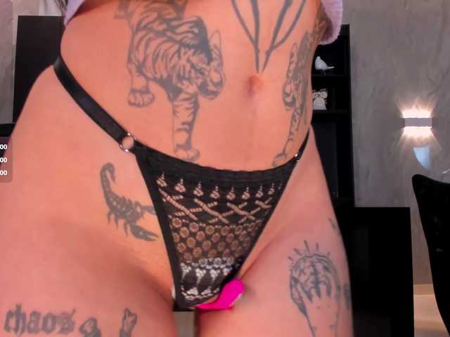 LarisaSmirnov's BongaCams show and profile