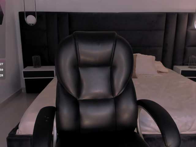 LarisaSmirnov's BongaCams show and profile