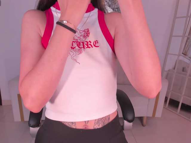 LarisaSmirnov's BongaCams show and profile