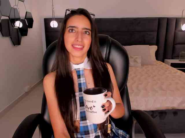 free chat cam LarisaSmirnov