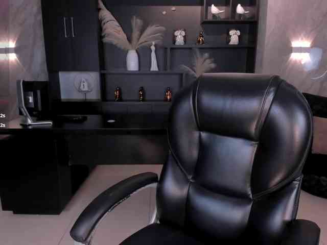 LarisaSmirnov Live Webcam on BongaCams