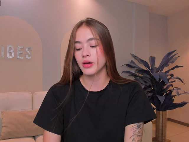 MaiaCollins1's BongaCams show and profile