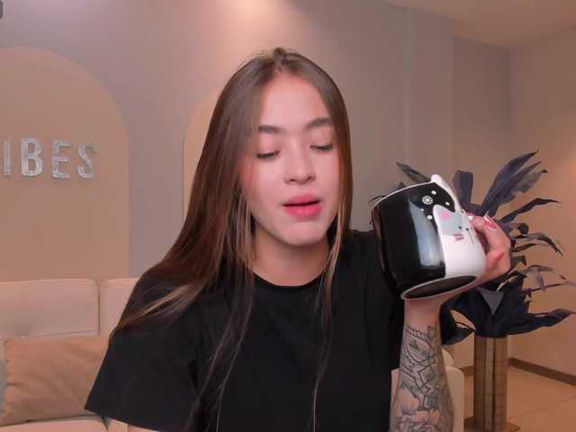 MaiaCollins1's BongaCams show and profile