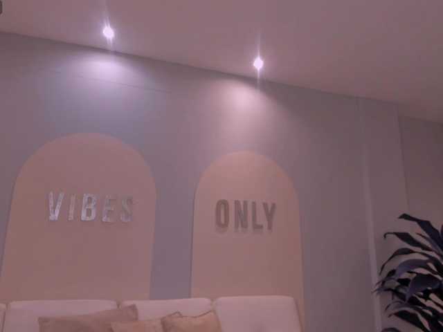 MaiaCollins1 from BongaCams is Freechat