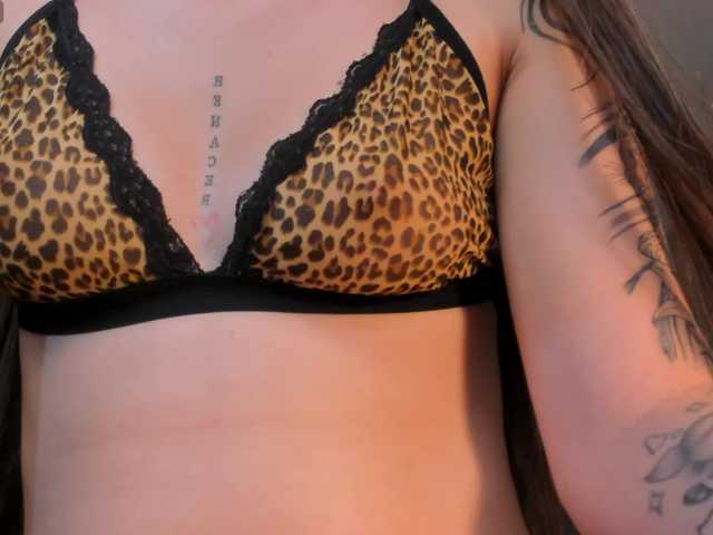 MaiaCollins1's BongaCams show and profile