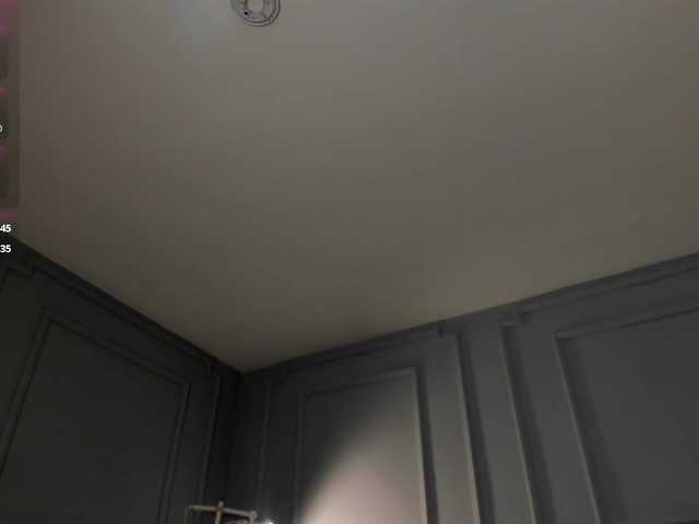 MaiaCollins1's BongaCams show and profile