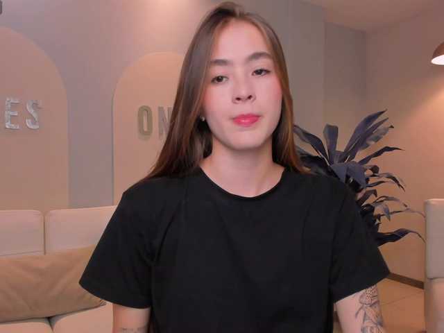 MaiaCollins1's BongaCams show and profile