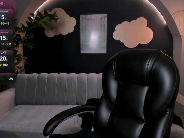  MaiaCollins1 chat room
