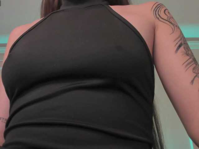 MaiaCollins1's BongaCams show and profile