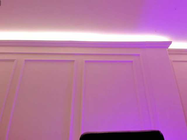 MaiaCollins1's BongaCams show and profile