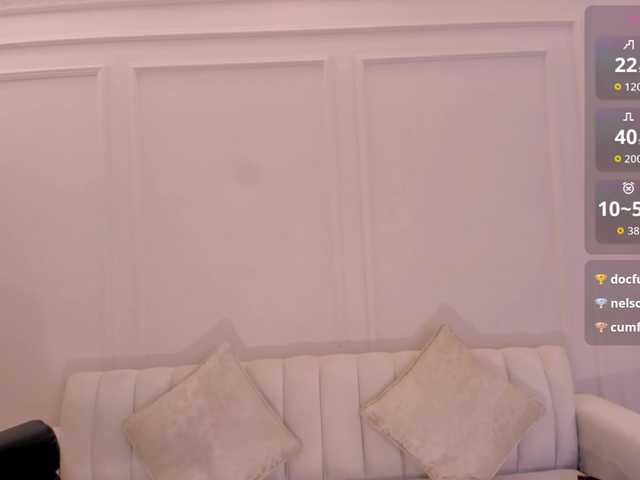 MaiaCollins1's BongaCams show and profile