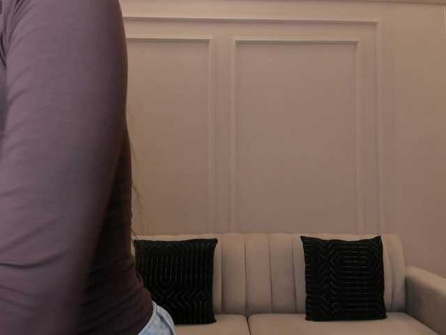 MaiaCollins1's BongaCams show and profile