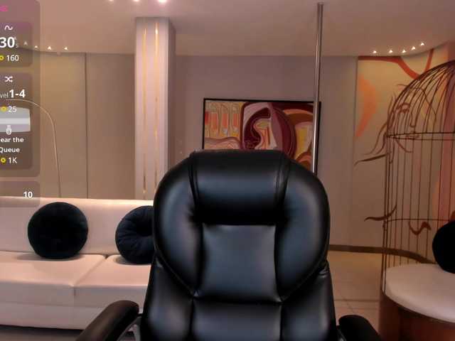  MaiaCollins1 chat room