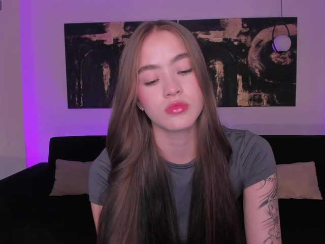 MaiaCollins1's BongaCams show and profile