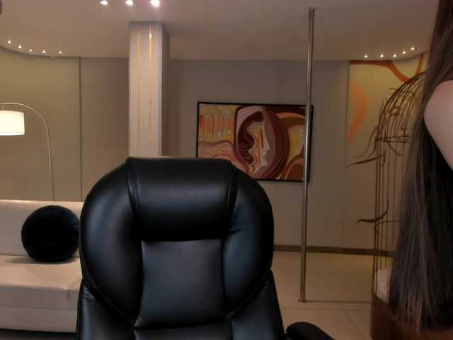  MaiaCollins1 chat room
