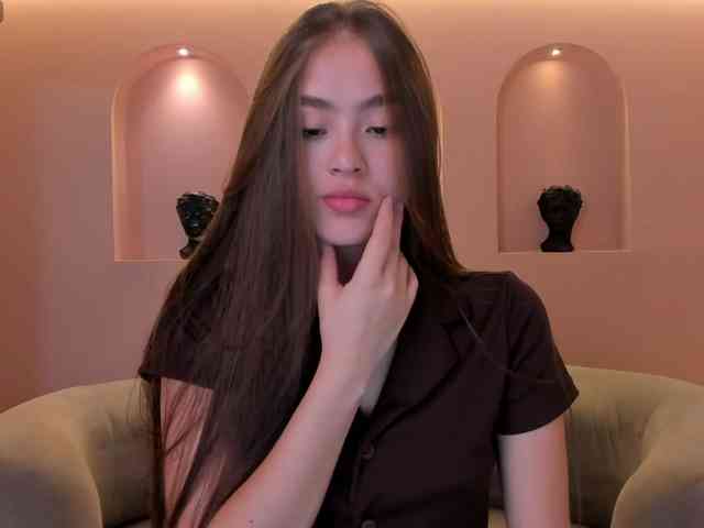MaiaCollins1 webcam
