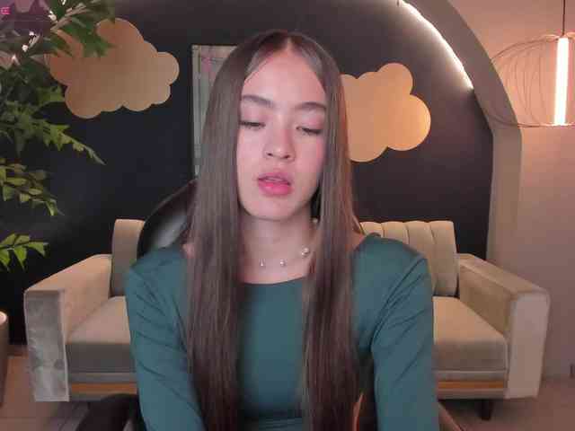 MaiaCollins1 webcam