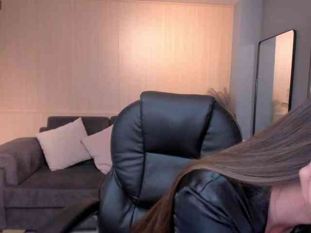 MaiaCollins1 webcam