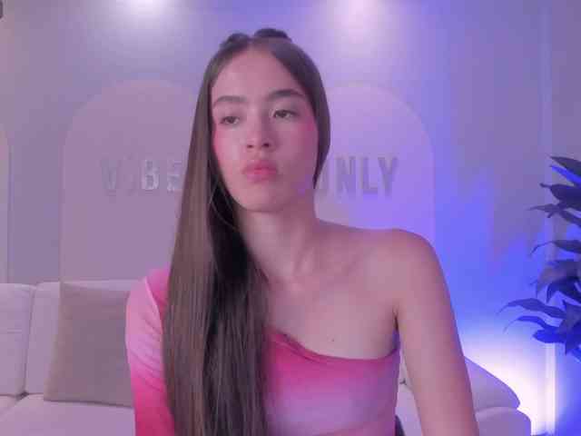 MaiaCollins1 webcam