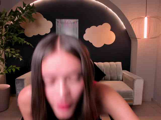 MaiaCollins1 webcam