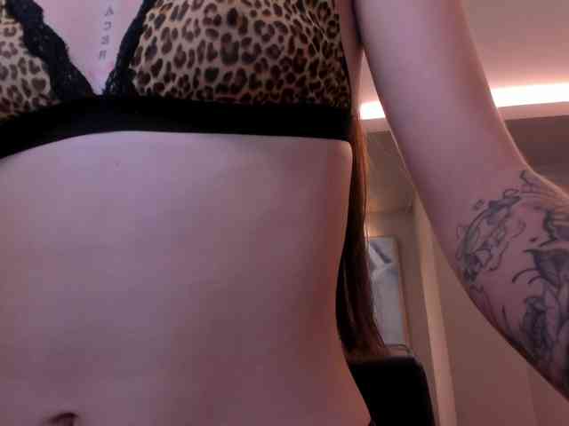 MaiaCollins1 webcam