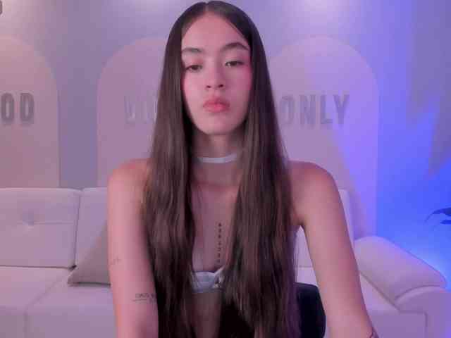 MaiaCollins1 webcam