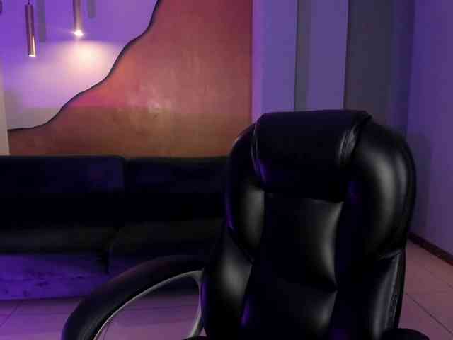 MaiaCollins1 webcam