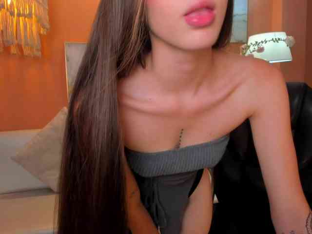 MaiaCollins1 webcam