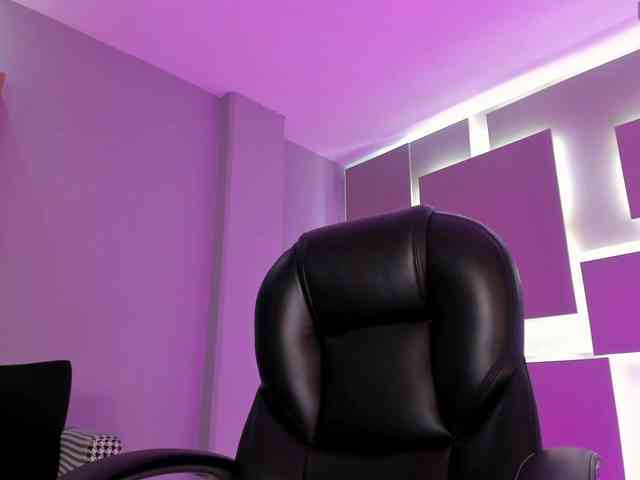 MaiaCollins1 webcam