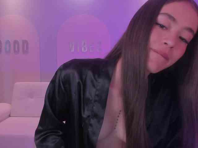MaiaCollins1 webcam