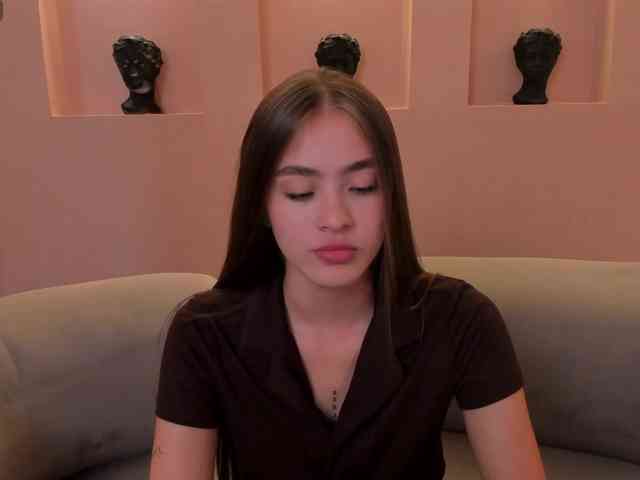 MaiaCollins1 webcam