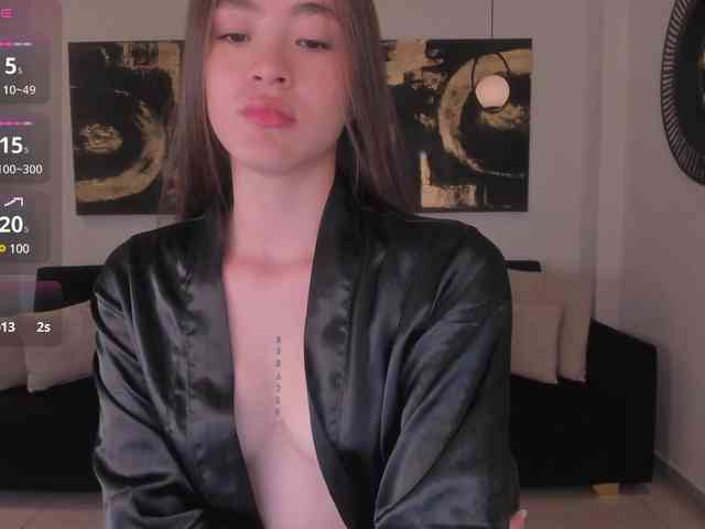 MaiaCollins1 webcam