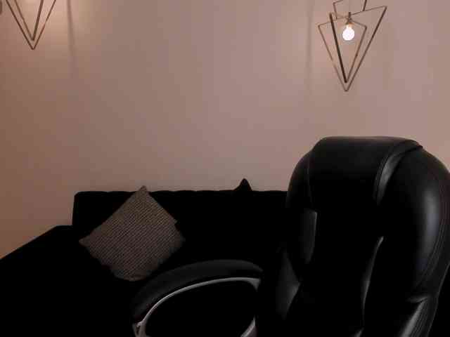 MaiaCollins1 webcam