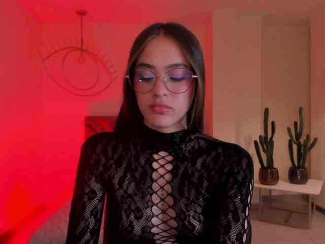 MaiaCollins1 webcam