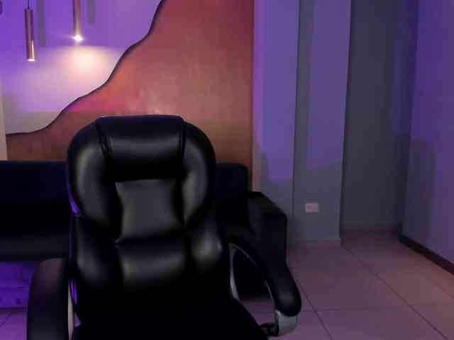 MaiaCollins1 webcam