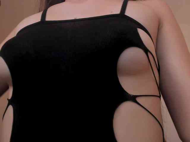 MaiaCollins1 webcam