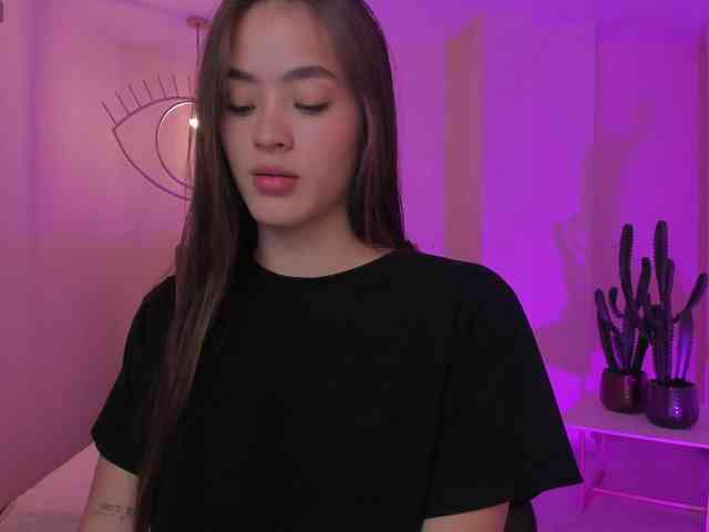 MaiaCollins1 webcam